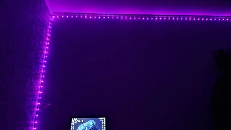 Світлодіодна RGB стрічка YHTM-LED 10м USB з пультом — фото 2