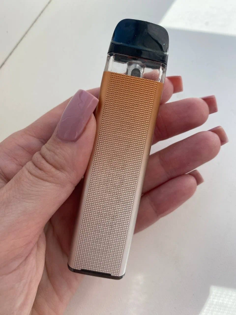 Vaporesso XROS Mini 4 золотого кольору