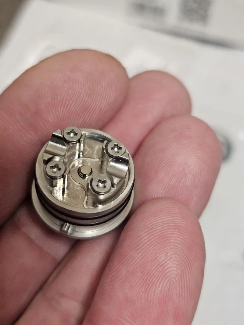 Vapefly Alberich II MTL RTA и YFTK Flash-e-Vapor v4.5S+ атомайзеры — фото 8