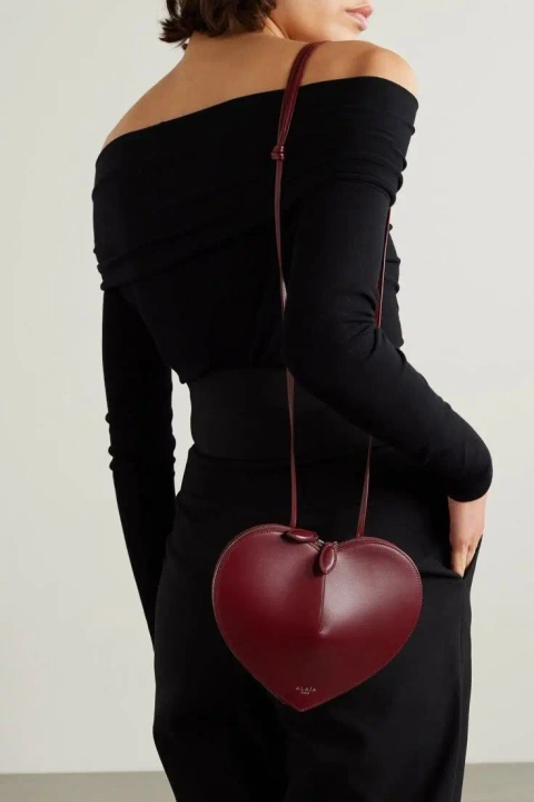 Сумка Alaïa в форме сердца