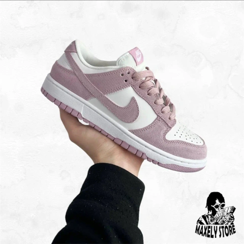 Nike SB Dunk Low Pink Corduroy