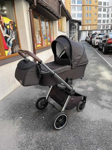 Візочок 2 в 1 Carello Epica