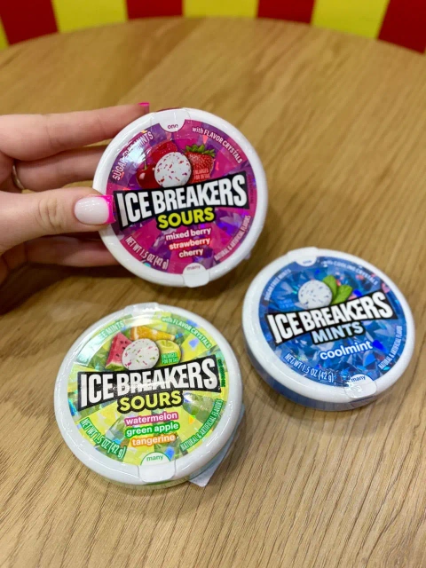 Драже Ice Breakers sugar free 42г (Berry Sours, Classic Fruit Sours, Coolmint)
