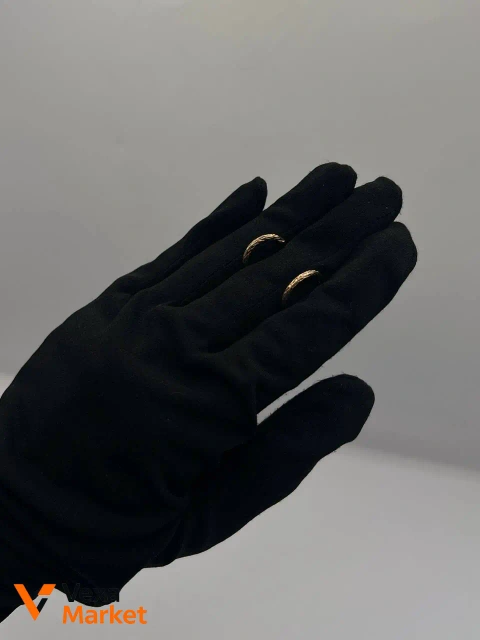 Золотые серьги 0.93 г