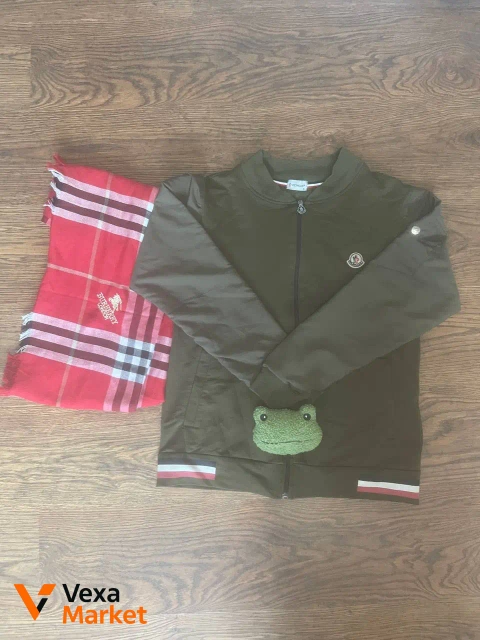 Moncler Зеленая куртка унисекс размер S-M