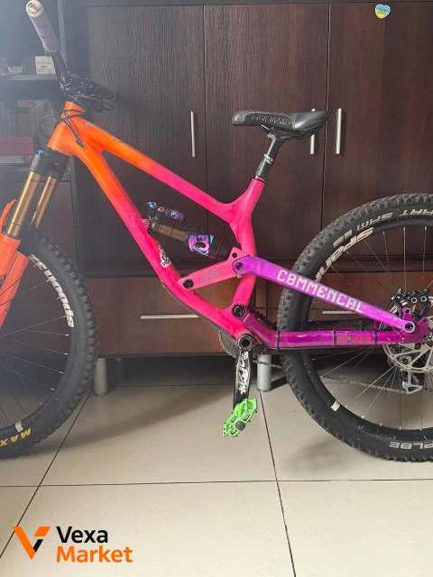 Фреймсет Commencal Furious 2018 с амортом Fox Float X2 Factory Kashima 2020