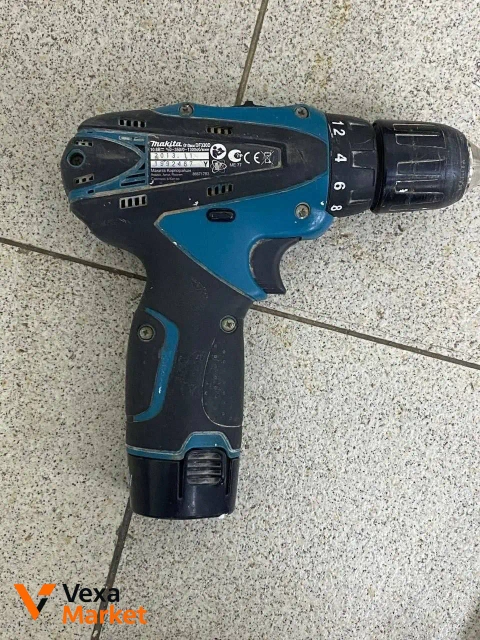 Аккумуляторная дрель-шуруповерт Makita DF330D