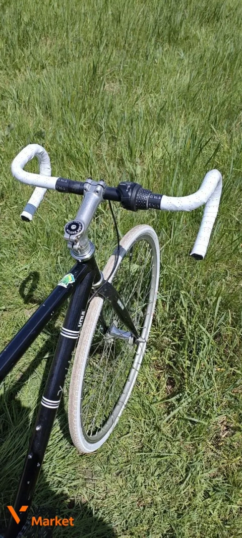 Німецький міський велосипед Xzite на шосейних колесах з Shimano Nexus 3