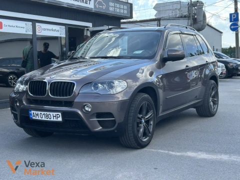 BMW X5 2010 Дизель 3.0л Автомат Полный привод Коричневый