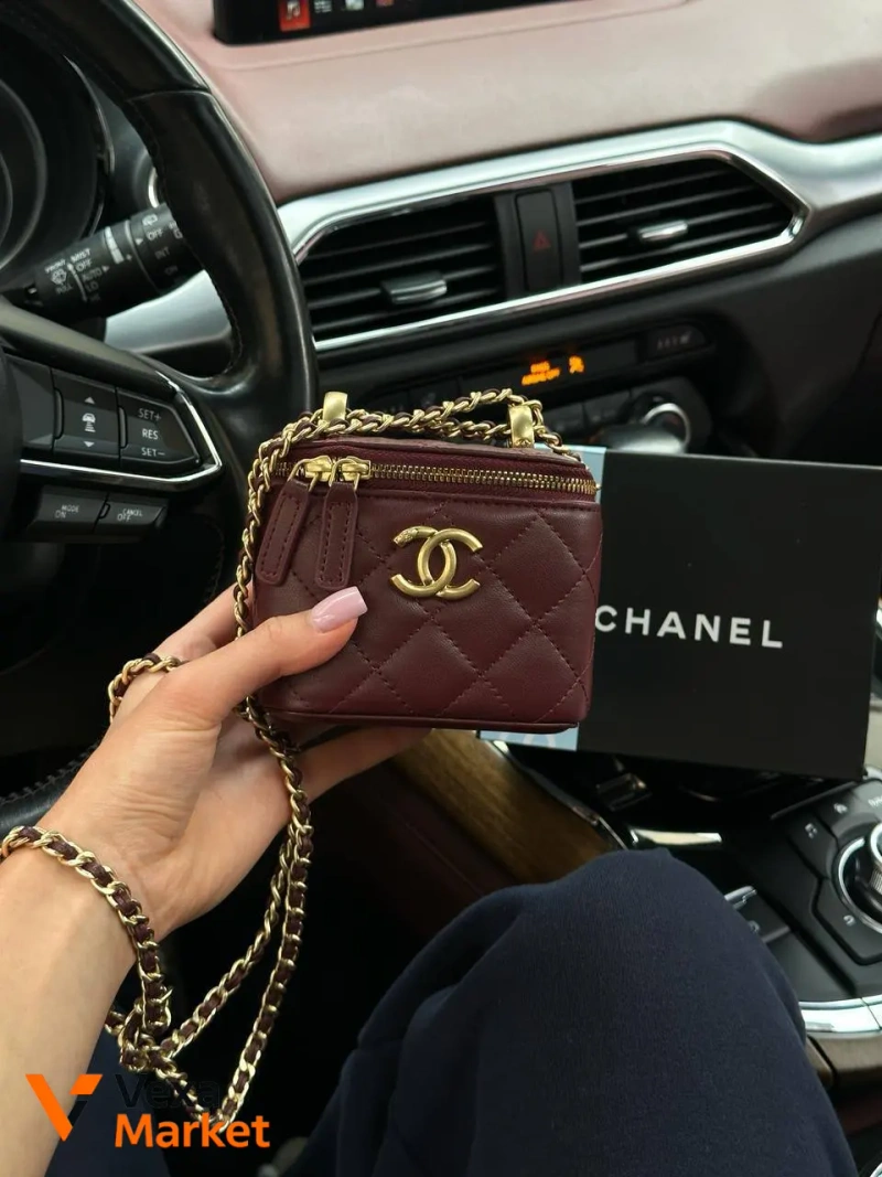 Chanel Classic Burgundy Lambskin Pearl Crush Mini Vanity Case — фото 4