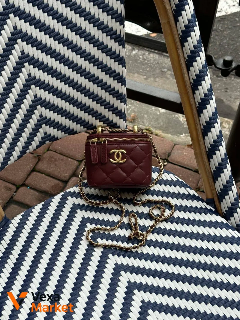 Chanel Classic Burgundy Lambskin Pearl Crush Mini Vanity Case — фото 7