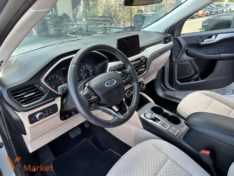 Ford Escape 2021 Бензин Автомат Повний привід Сірий — фото 4