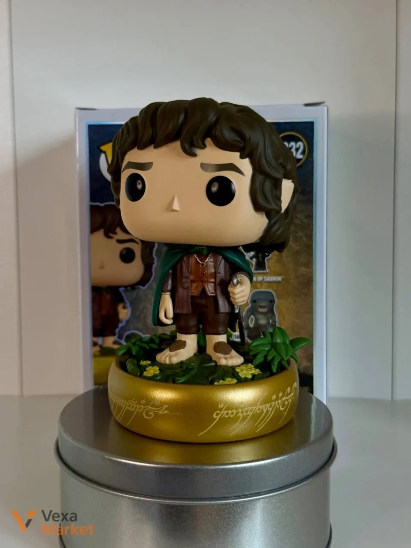 Funko Pop! The Lord of the Rings Frodo Baggins 1832 Glows in the Dark — фото 2
