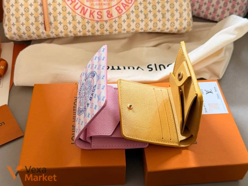 Гаманець Louis Vuitton шкіряний рожевий 8.5 х 10 см — фото 2