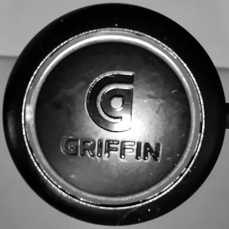 Griffin ЗУ зарядний пристрій від прикурювача 2А Lightning — фото 8