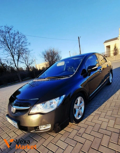 Honda Civic 2006 1.8 бензин