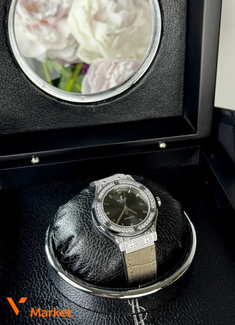 Hublot Classic Fusion 33mm жіночий годинник — фото 3