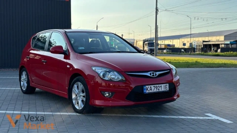 Hyundai i30 2010 1.6 Дизель