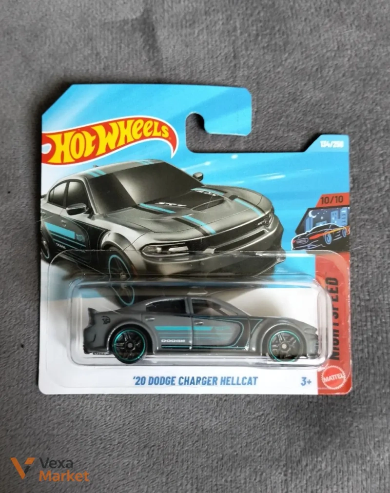 Колекційні машинки Hot Wheels Ferrari F40 та інші моделі — фото 6