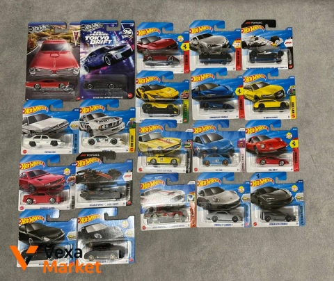 Колекційні моделі автомобілів Hot Wheels