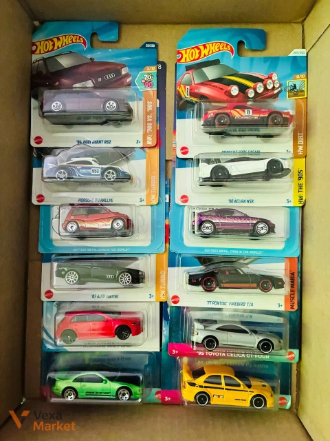 Колекційні моделі автомобілів Hot Wheels