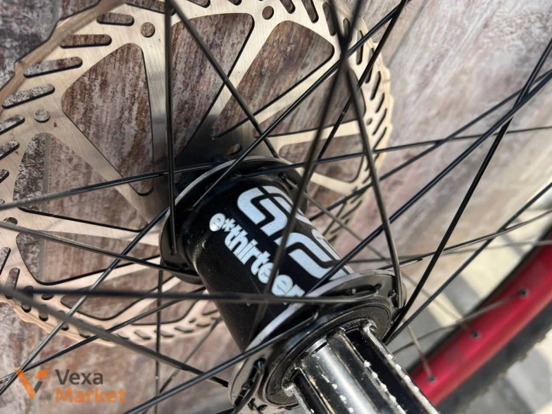 Колеса 27.5 переднее 20x110 + заднее 157x12 (e*thirteen, Darmoor, Specialized, Schwalbe, Avid) — фото 3