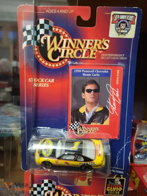 Коллекционная модель автомобиля Winner's Circle Racing Champions