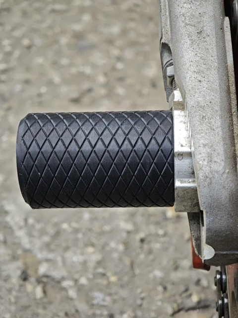 Крашпеды, слайдеры, отбойники, пеги на ось, supermoto