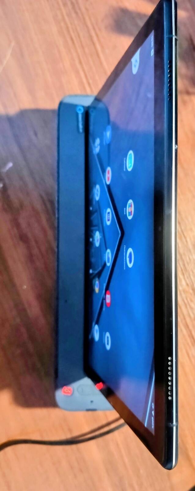 Lenovo Tab P10 10', 4/64gb з Bluetooth колонкою/doc-станцією — фото 3