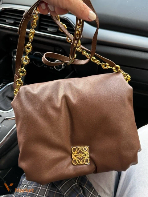 LOEWE сумка коричнева 23 см x 22 см