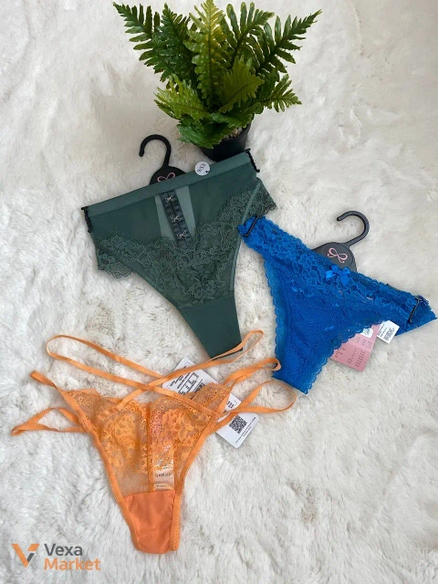 Лот жіночих трусиків Hunkemoller розмір XS