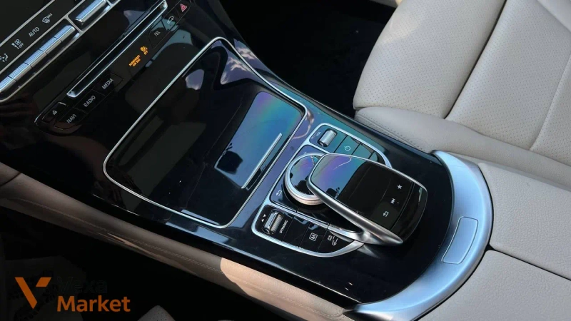 Mercedes Benz GLC300e 4matic 2018 — фото 6