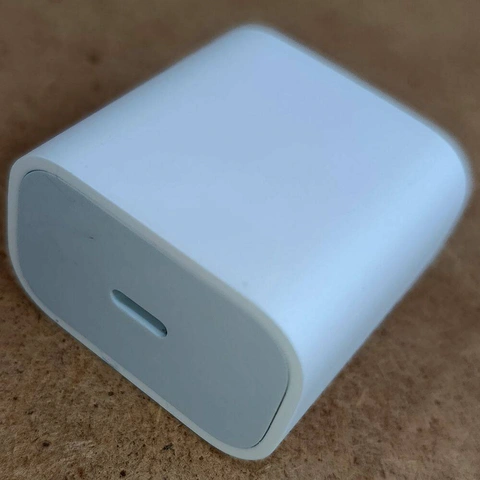 Мережевий ЗУ Apple A2305, адаптер живлення USB-C 20Вт. Оригінал! Новий!
