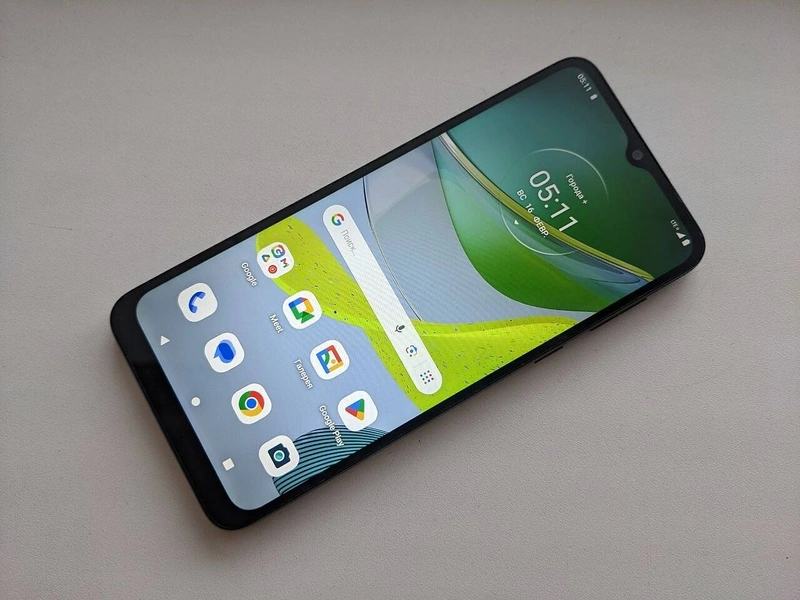 Мобільний телефон Motorola moto e13 2/64gb б/в — фото 10