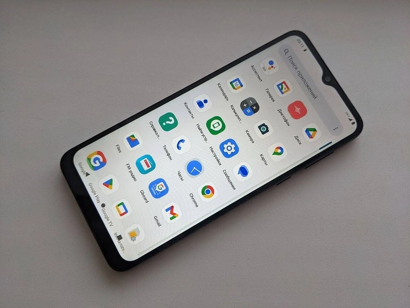 Мобільний телефон Motorola moto e13 2/64gb б/в — фото 2