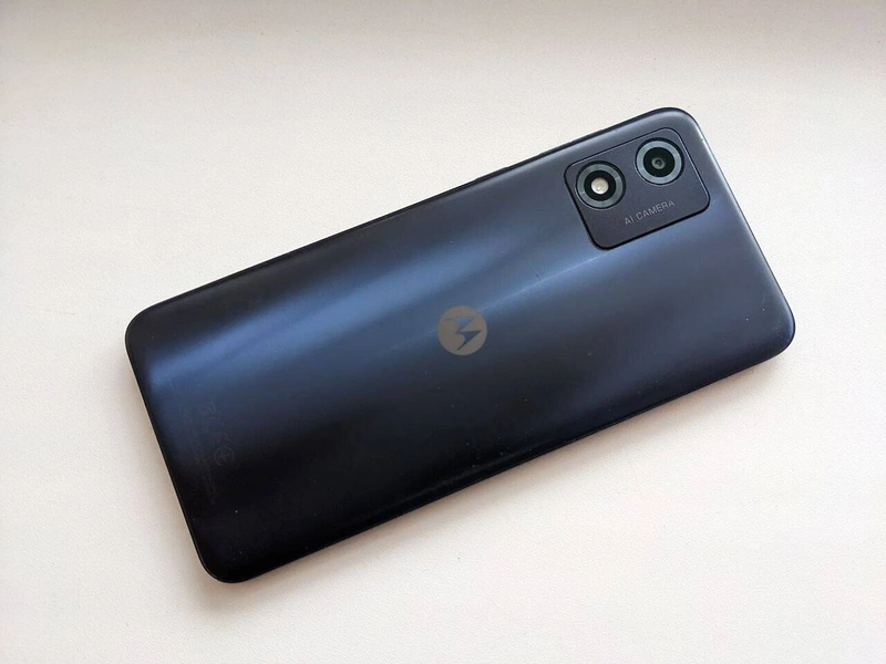 Мобільний телефон Motorola moto e13 2/64gb б/в — фото 5