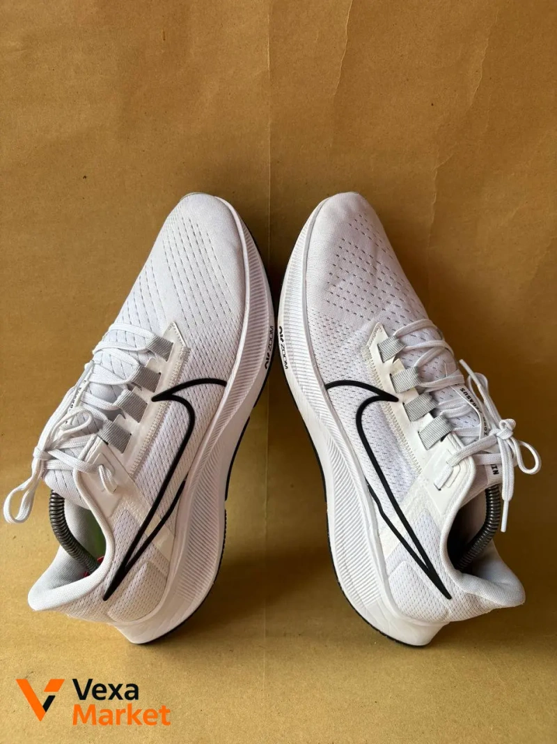 Nike Air Zoom Pegasus 38 білі кросівки 43,5 розмір — фото 5