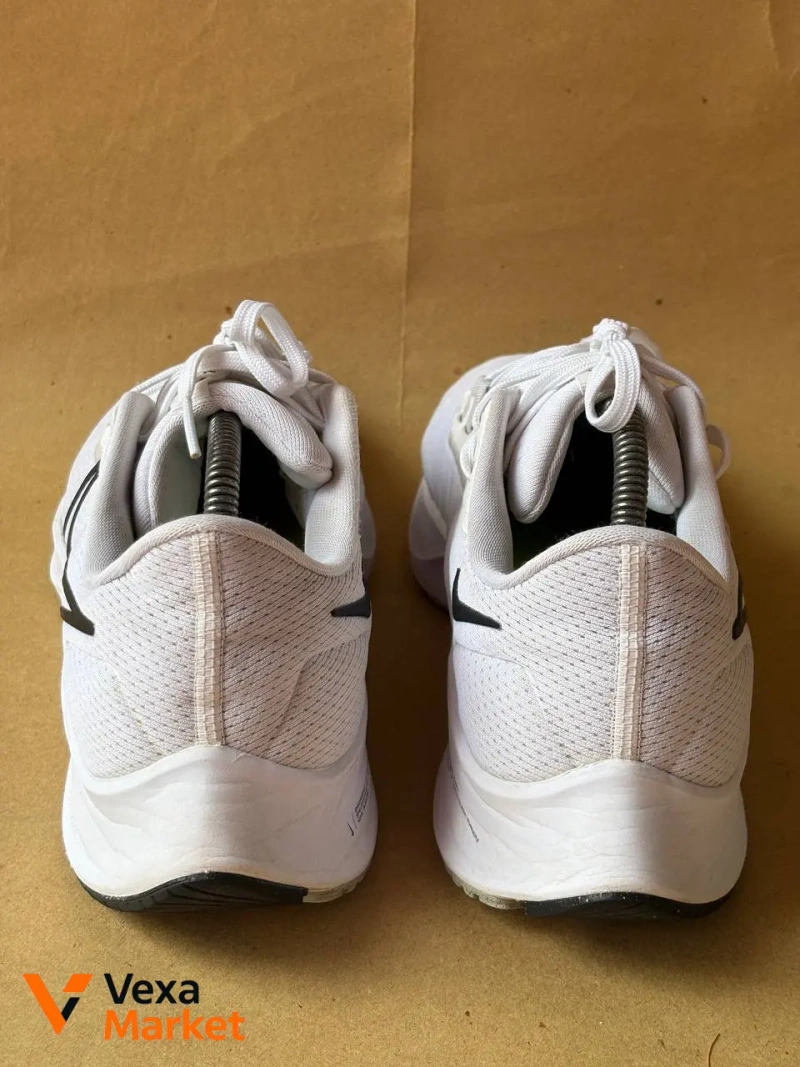 Nike Air Zoom Pegasus 38 білі кросівки 43,5 розмір — фото 6