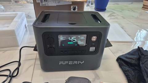 Продам зарядну станцію Aferiy P210