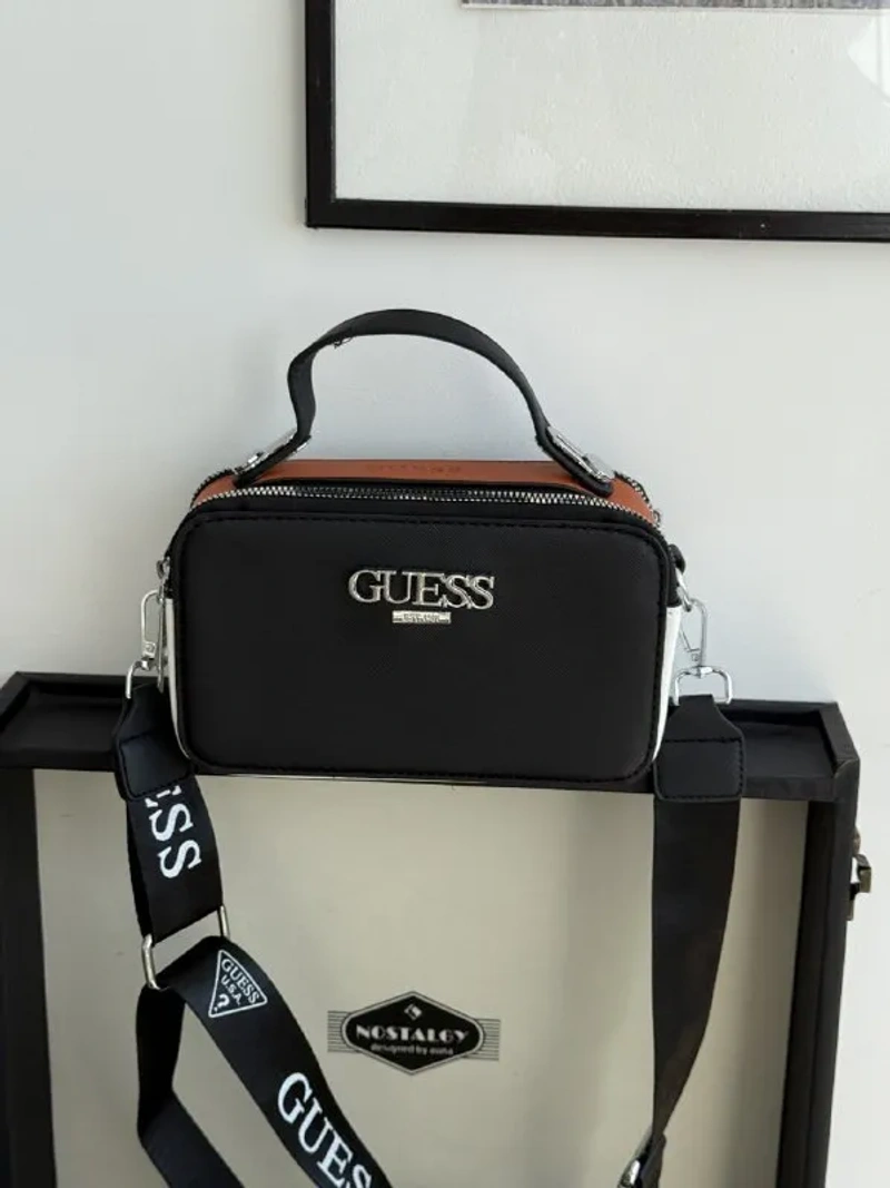 Сумочка Guess кросс-боді еко-шкіра чорна — фото 2