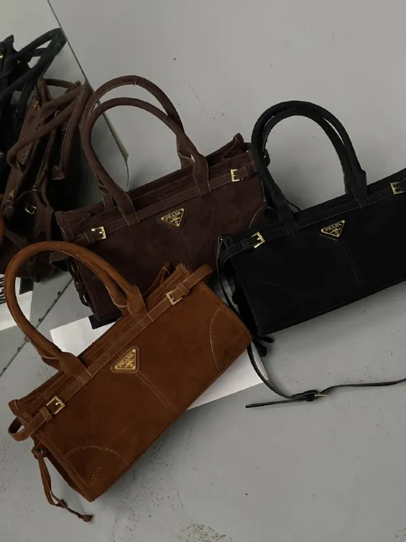 Сумка Prada Medium Suede Tote Bag чорний 20558-1 — фото 6