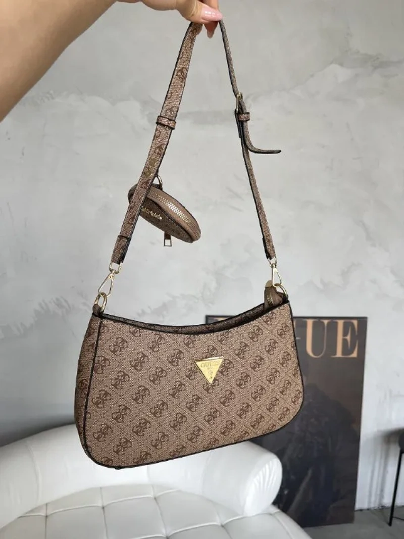 Сумка жіноча Guess Noelle багет 2 в 1 з монетницею — фото 2