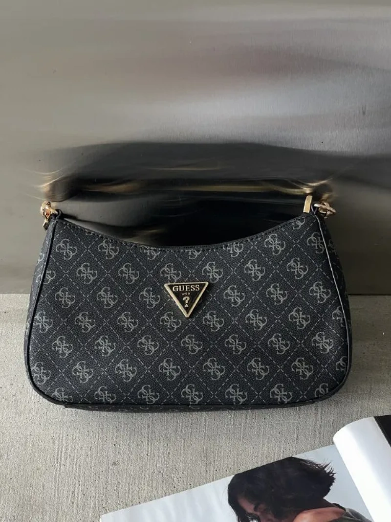 Сумка жіноча Guess Noelle багет 2 в 1 з монетницею — фото 3