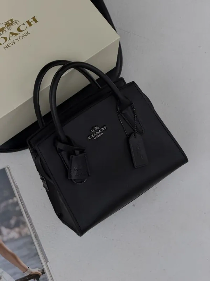 Сумка Coach Andrea Carryall шкіряна золота фурнітура — фото 5