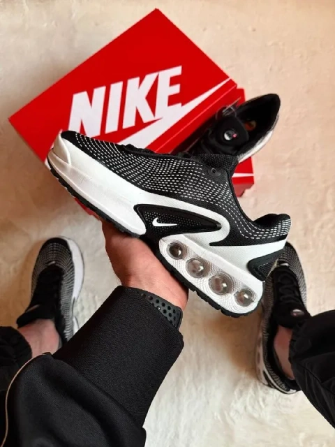 Кросівки Чоловічі Nike Air Max DN White Black