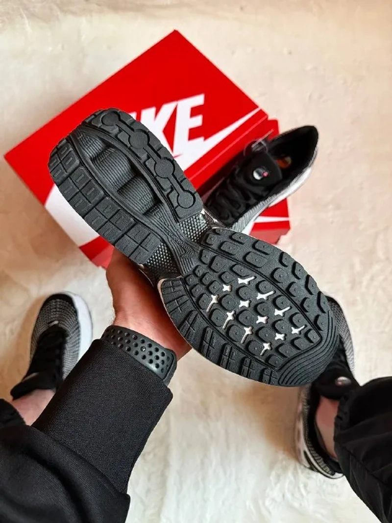 Кросівки Чоловічі Nike Air Max DN White Black — фото 4