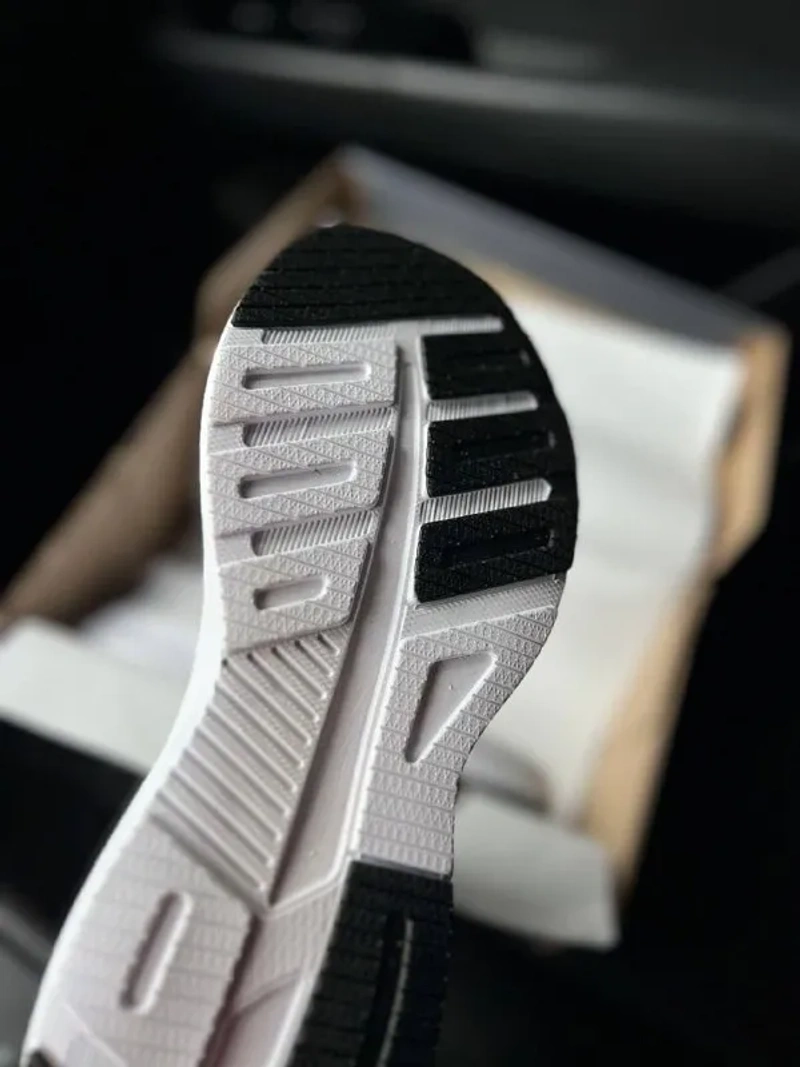Кросівки Чоловічі New Balance Light Gray — фото 3