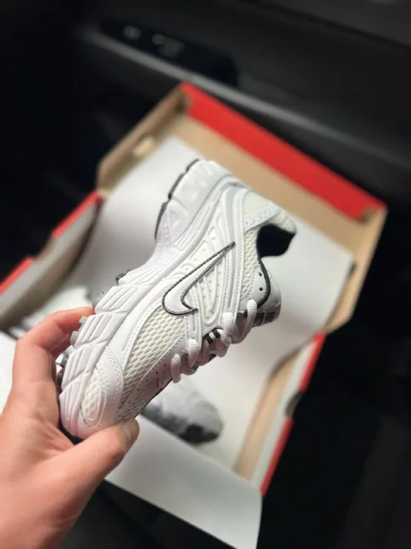 Кросівки Жіночі Nike Air Max Moto 2k White — фото 4