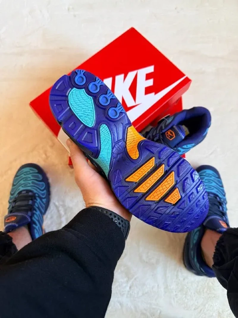Кросівки Чоловічі Nike Air Max TN Plus Drift Blue — фото 4