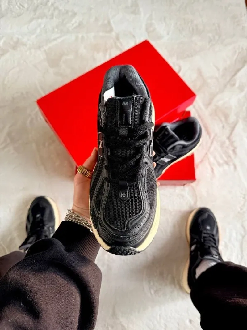 Кросівки Жіночі New Balance 1906R Black Beige — фото 2